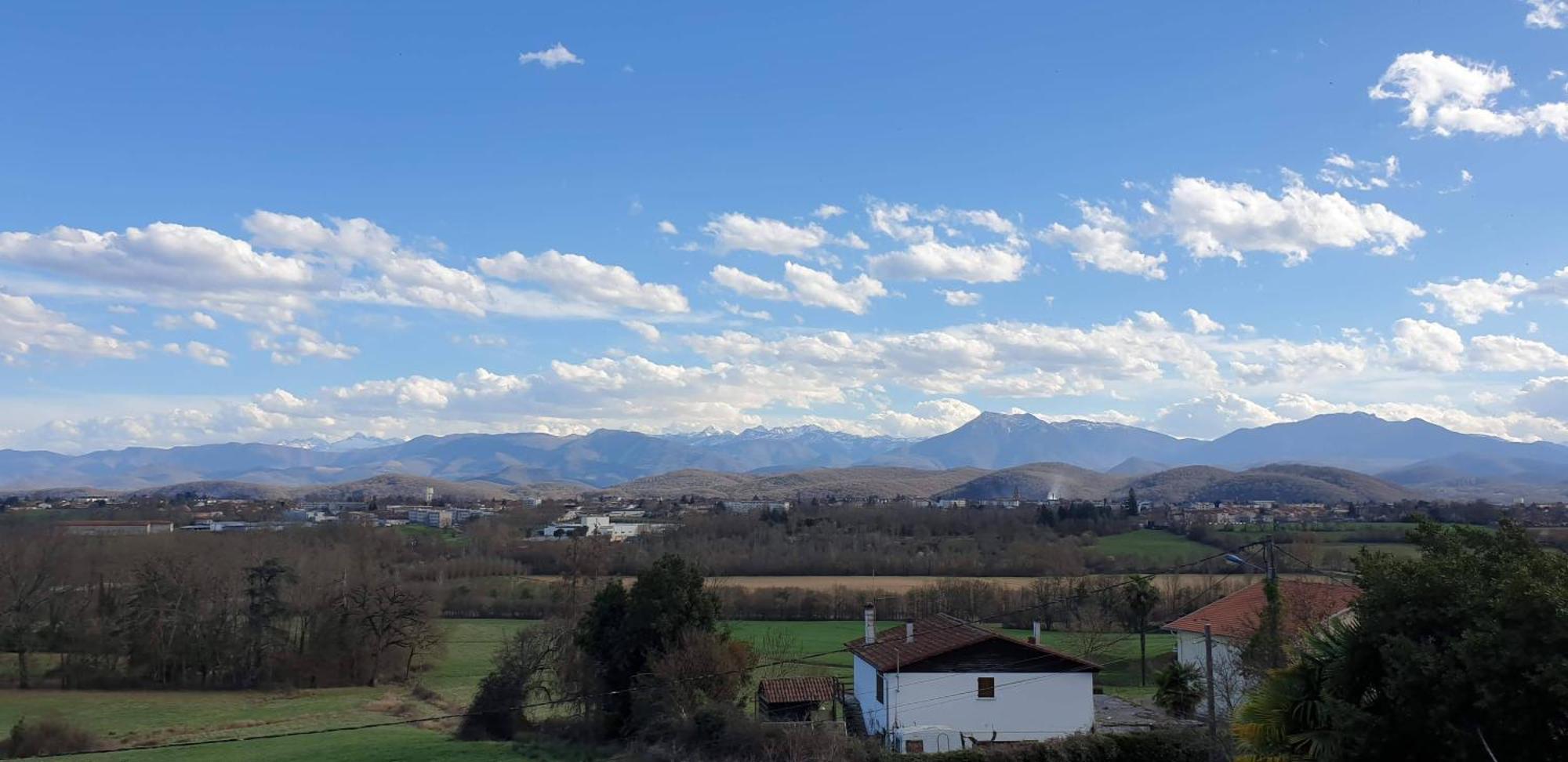 Pyrenees Vue Gite - Vues Fantastique, Parking Gratuit Sur Place & Piscine Saint Gaudens Dış mekan fotoğraf